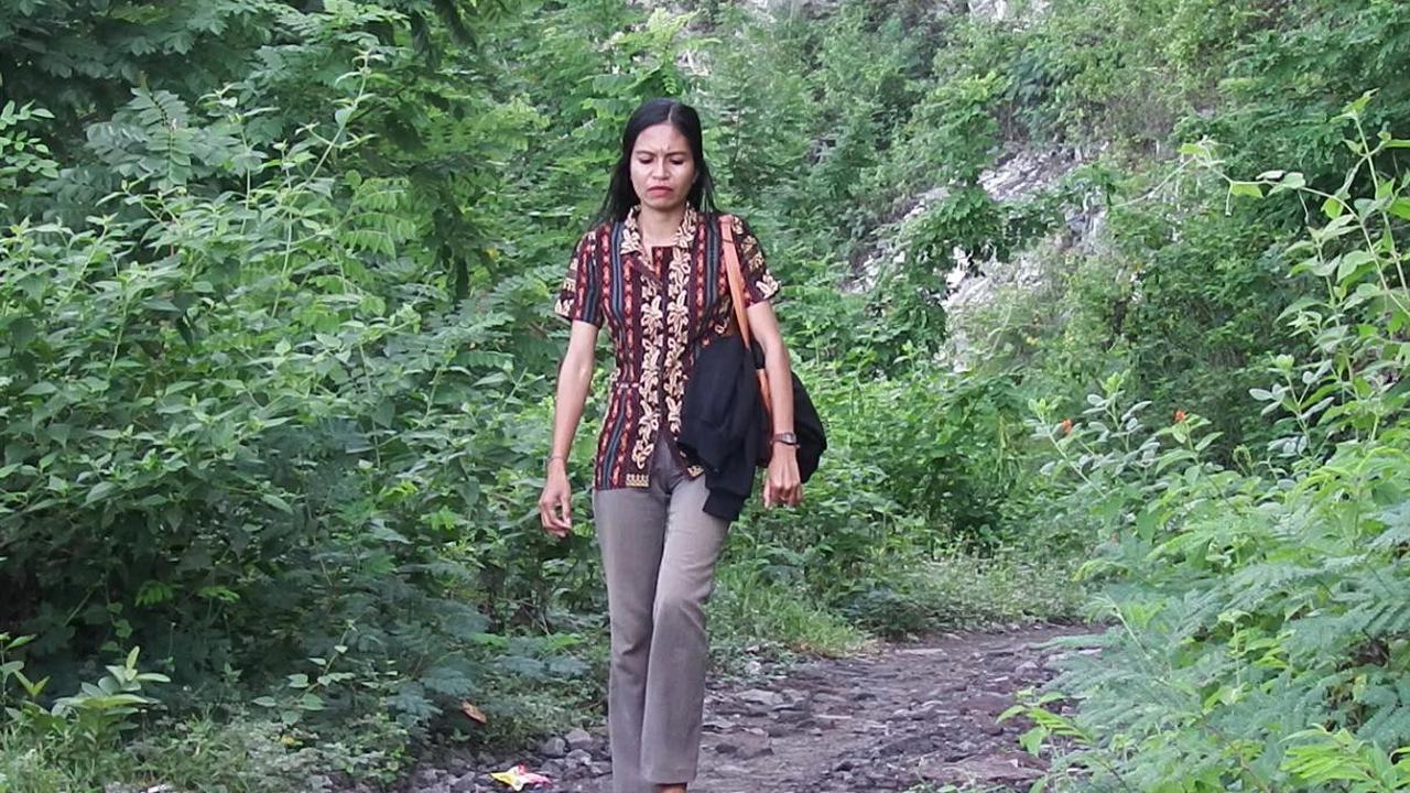Bu Guru Yustiana